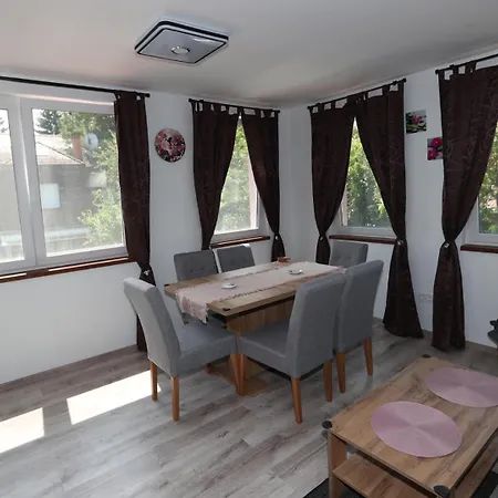 Four Flowers * שיופוק