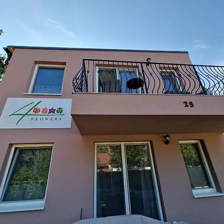 Four Flowers דירה *