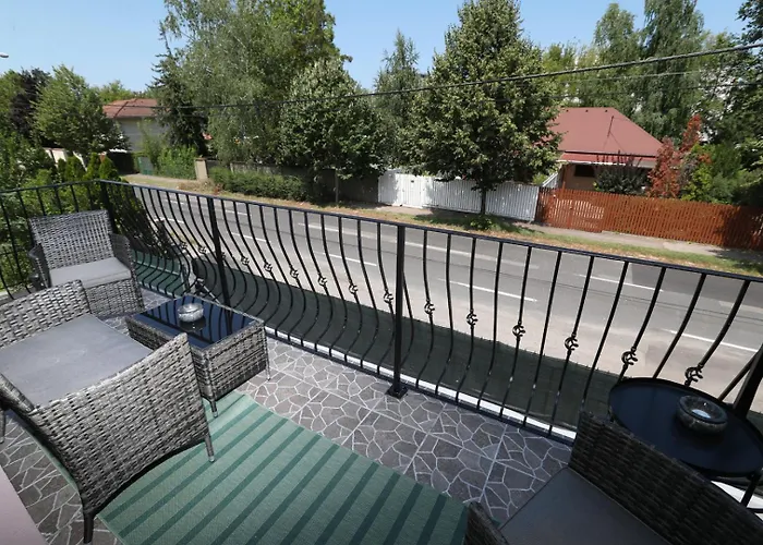 Four Flowers דירה שיופוק