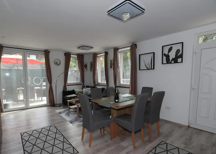 Four Flowers דירה *