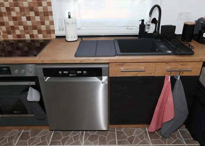 Four Flowers דירה