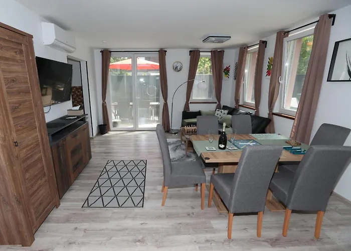 Four Flowers שיופוק