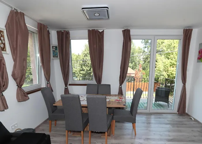 Four Flowers דירה שיופוק